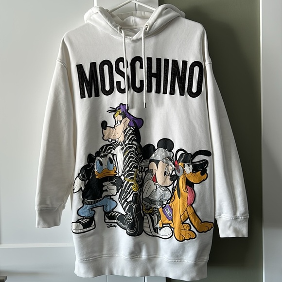 Moschino H&M Disney Collaboration Hoodie 2018 Release - Picture 12 of 17
